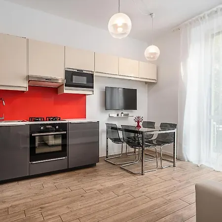Apartment Classbnb - With Balcony Near The Center Mailand